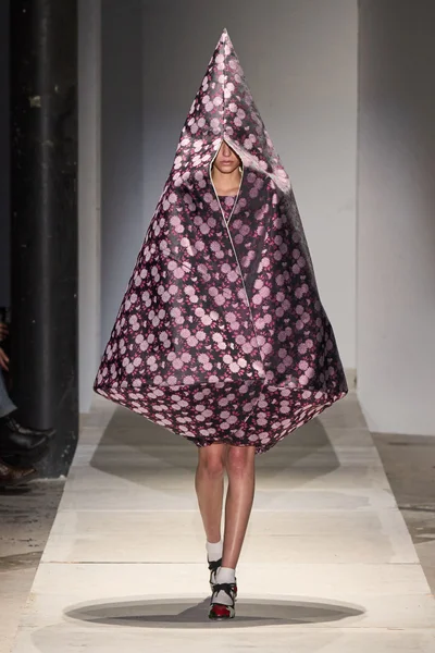 Look 8